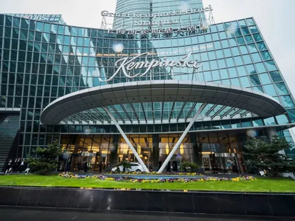 Hôtels Kempinski (par exemple : Jinji Lake, Wuxi, Pékin, etc. – 15 sites)